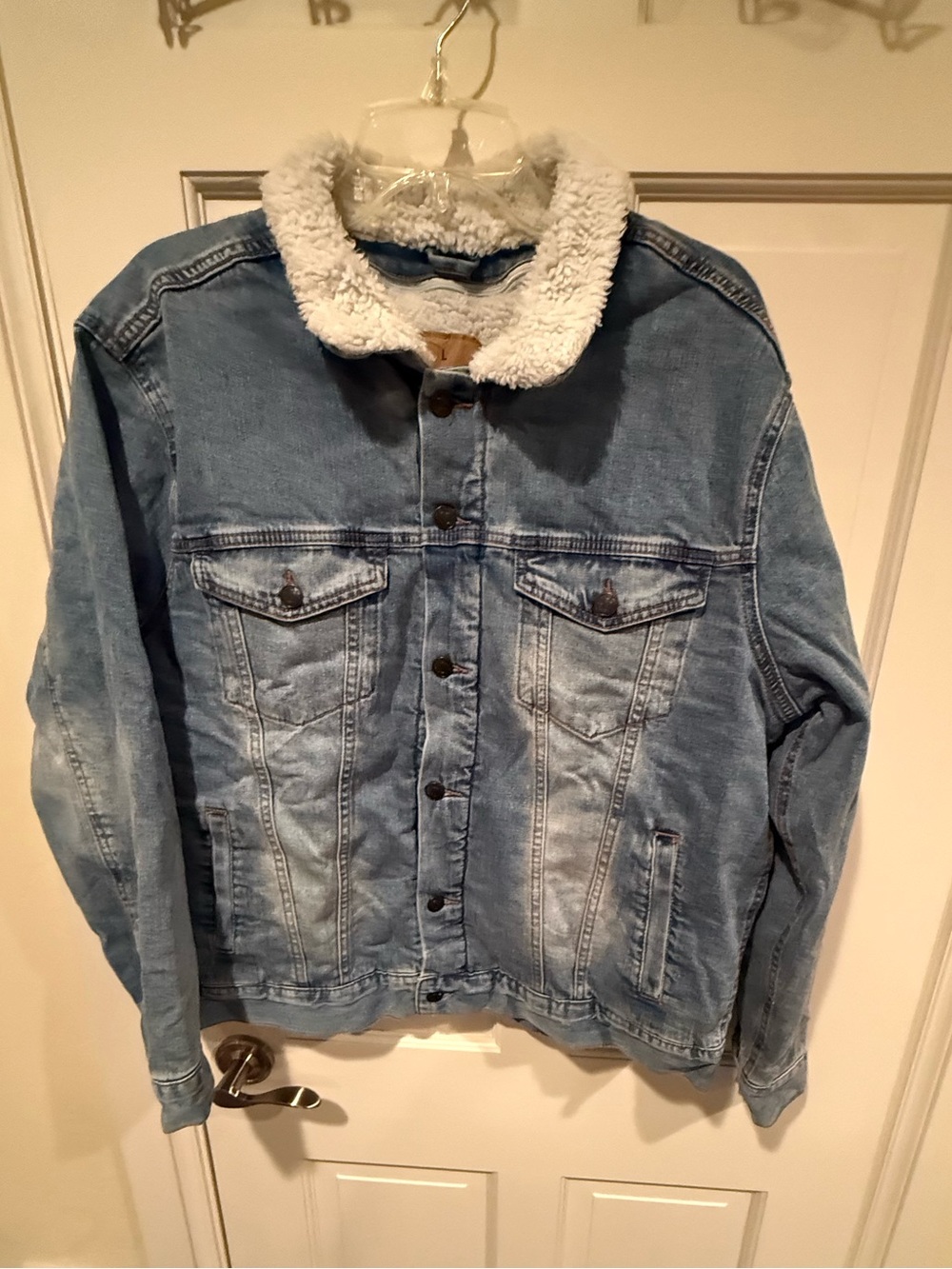 NWOT TAYLOR SWIFT 1989 Taylor's Version Clean Blue Denim Jacket Sherpa LARGE